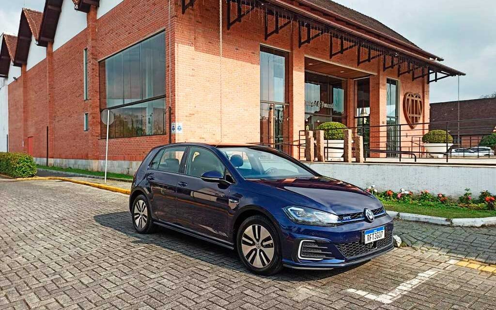 Pomerode – SolarPro traz para consumidor catarinense experiência de dirigir um dos carros híbridos mais desejados do país