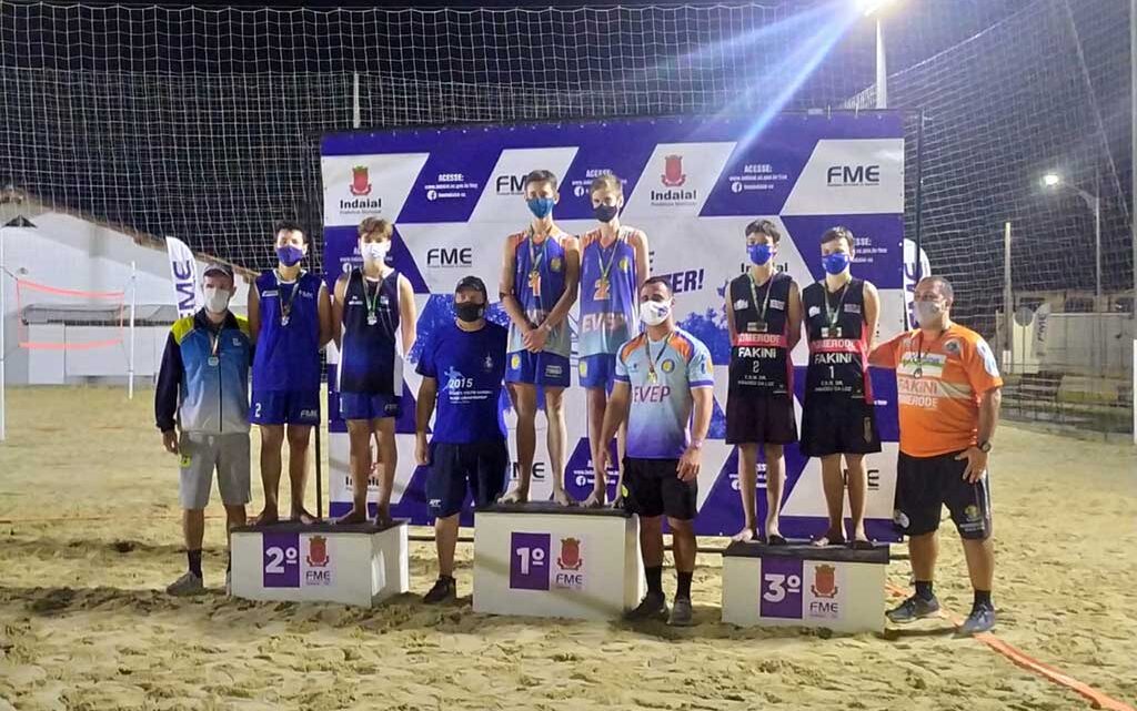 Sede da 1ª etapa do Estadual Sub-15 de Vôlei de Areia Indaial é destaque na competição