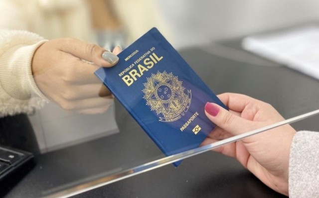 Pedidos de novos passaportes crescem 35% no posto da Polícia Federal do Itajaí Shopping