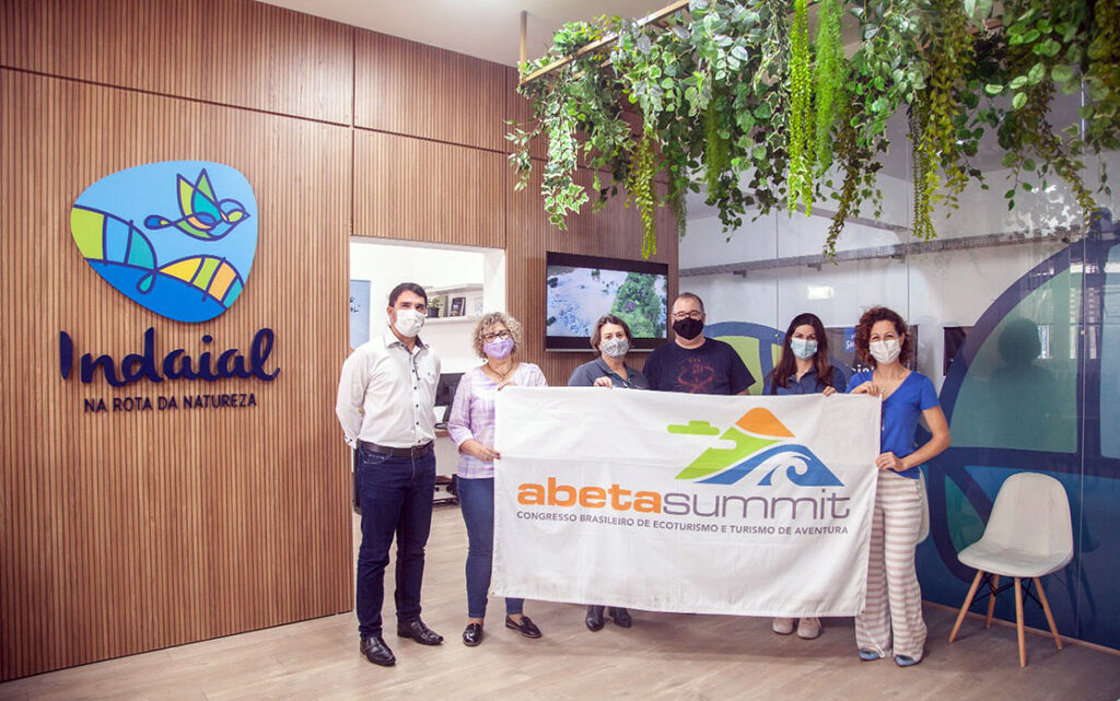 Indaial recebe passagem da bandeira Abeta Summit 2021 – Vale Europeu