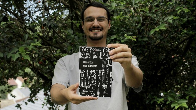 Ramon Lima lança livro de poesia nesta quarta-feira (20) na Blulivro, em Blumenau