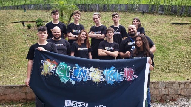 Equipe de robótica de Blumenau conquista vaga nas finais de torneio nacional