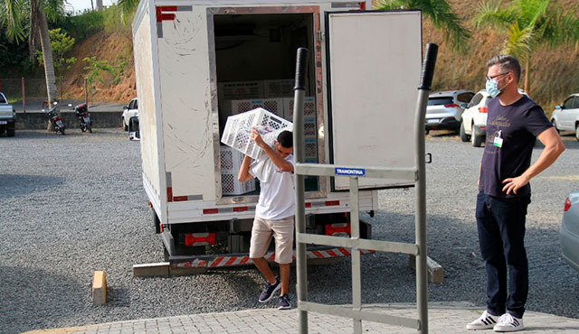 Observatório Social do Brasil de Timbó acompanha entrega de alimentação escolar da rede municipal