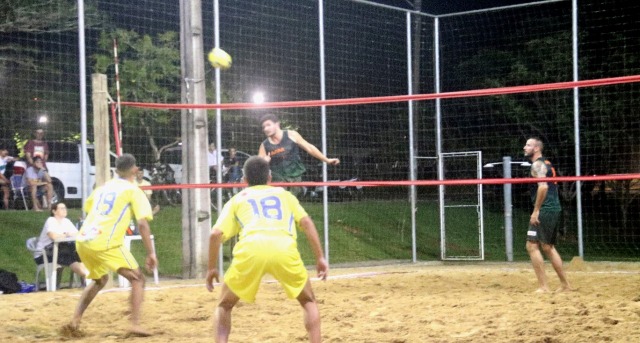 4º Campeonato Municipal de Futevôlei inicia em Timbó