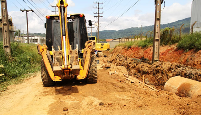 Prefeitura de Timbó continua trabalhos de macrodrenagem no Bairro Fritz Lorenz