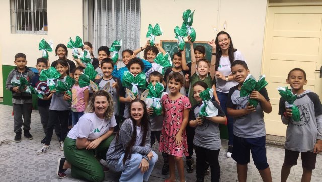 Mouts realiza Páscoa solidária com entrega de ovos em Blumenau