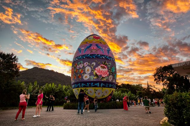 Última semana de Osterfest, em Pomerode (SC): evento abre de quinta a domingo, inclusive nos feriados de Sexta-feira Santa e Páscoa