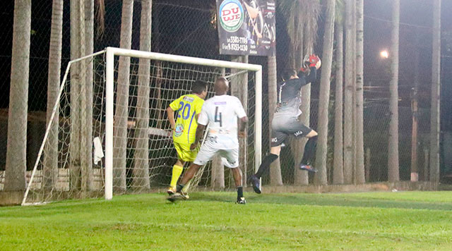 Taça Timbó Futebol Suíço Master 2022 iniciou nesta segunda-feira