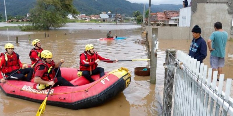 Santa Catarina tem ao menos 94 municípios com registros de ocorrências causadas pelas chuvas