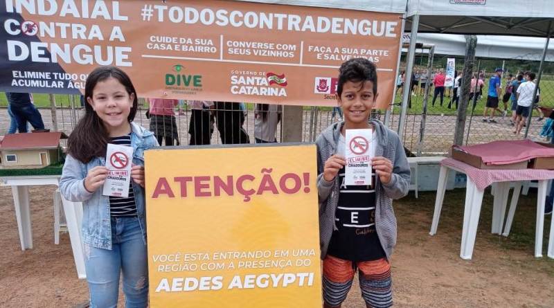 Equipe de Programa de Combate à Dengue de Indaial desenvolve projeto com a Escola Básica Municipal Professora Maria da Graça dos Santos Salai