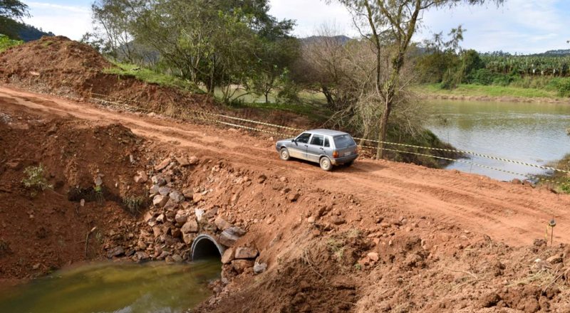 Ascurra – Liberado o trânsito no desvio provisório do acesso ao bairro Guaricanas