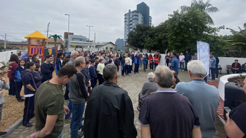 Timbó – Praça Alfrísio Tancon é entregue à comunidade do Bairro Vila Germer