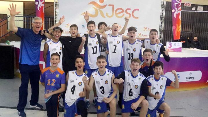 Escola Erwin Prade é campeã no vôlei masculino no Jesc