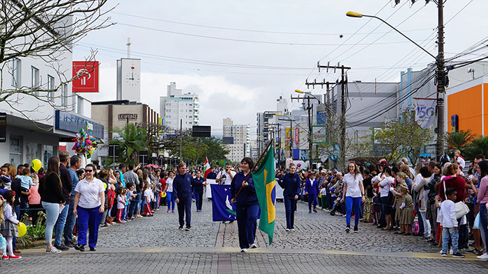 Desfile cívico reunirá 47 pelotões em Timbó