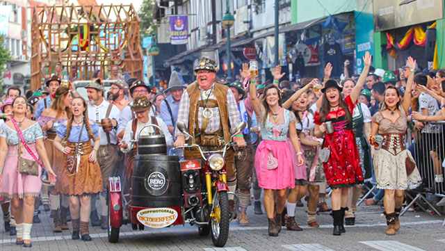 Blumenau – Choppmotorrad acelera para Oktoberfest 2023