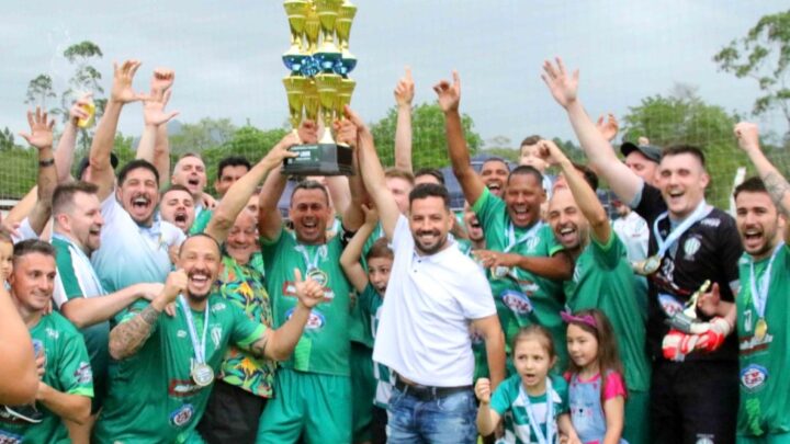 E.C Água Verde/Colortech é campeão do 32º Campeonato Municipal de Futebol de Campo de Timbó