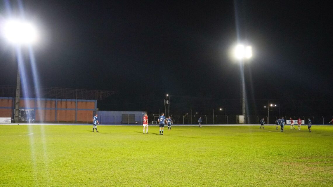 Complexo Esportivo de Timbó recebe nova iluminação