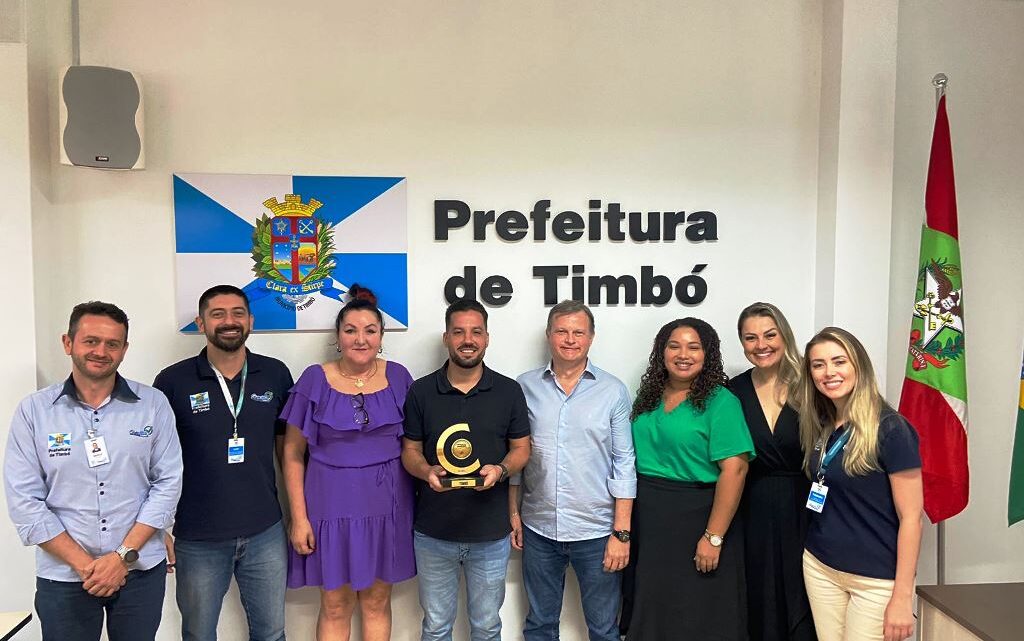 Atendimento da Sala do Empreendedor de Timbó recebe Selo Ouro do Sebrae