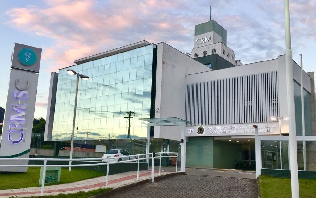 CRM-SC debate desafios da carreira do médico em Santa Catarina