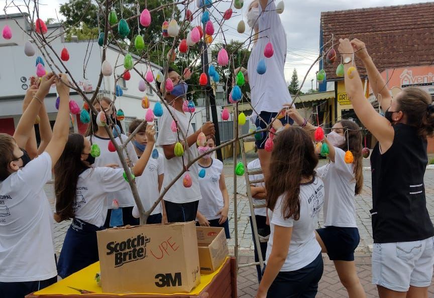 Instituições de ensino de Timbó já podem se inscrever para decorar Osterbaum