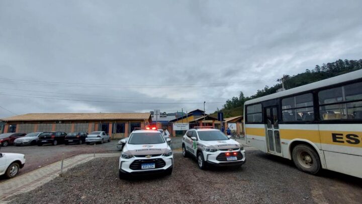 Rodeio – Parceria entre Prefeitura e Polícia Militar segue em todas as escolas e creches!