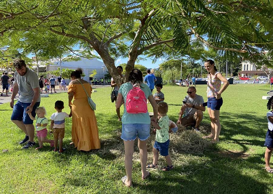 Caça aos Ovos Dourados atrai mais de 7 mil pessoas para o Parque Central de Timbó