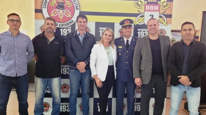 Nesta quinta-feira aconteceu a solenidade de passagem de Comando da 2ª Companhia do 3º Batalhão de Bombeiros Militar, com sede em Timbó!