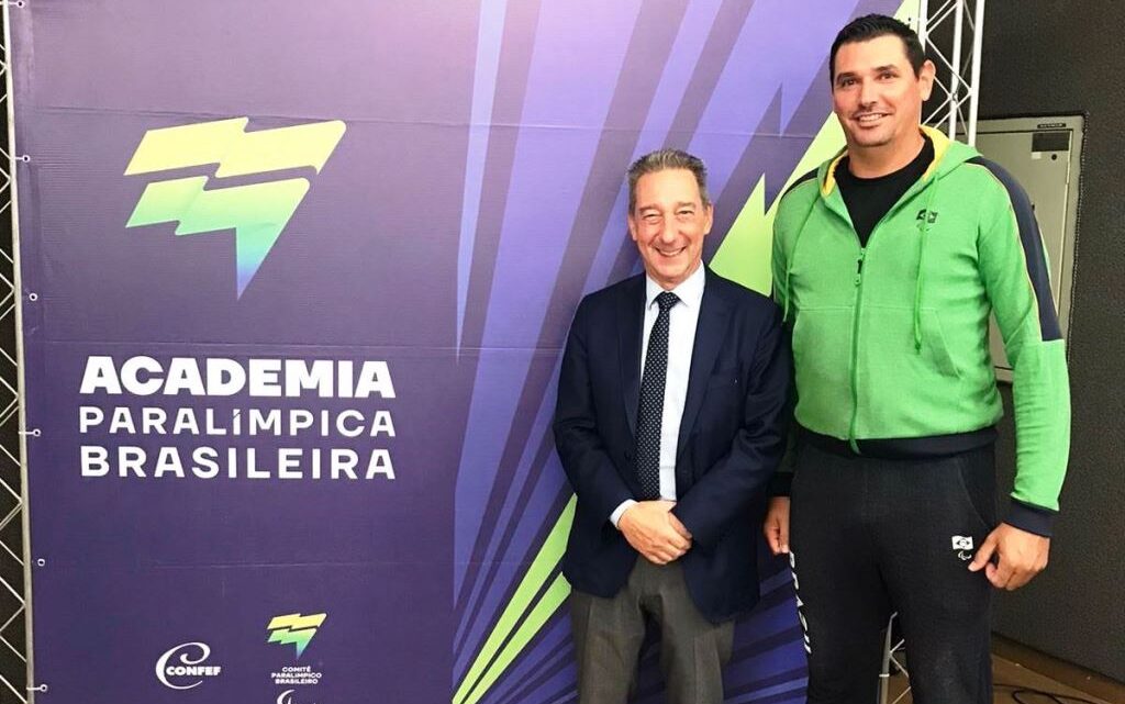 Atleta e treinador de Itajai participam de capacitação e treinamento em São Paulo