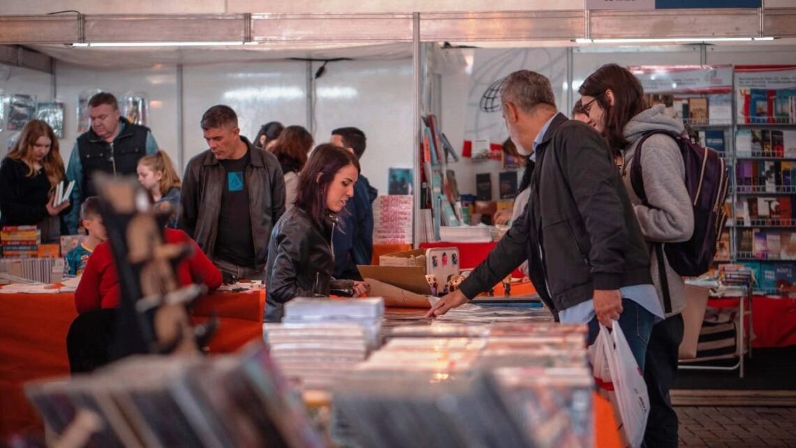 Mais de 15 mil pessoas passam pela Feira do Livro de Timbó (2023)