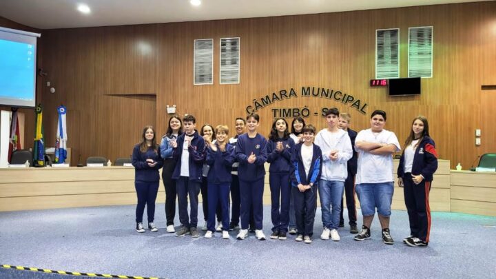 Câmara de Timbó – Parlamento Jovem da 10ª Legislatura realiza primeira Sessão Extraordinária