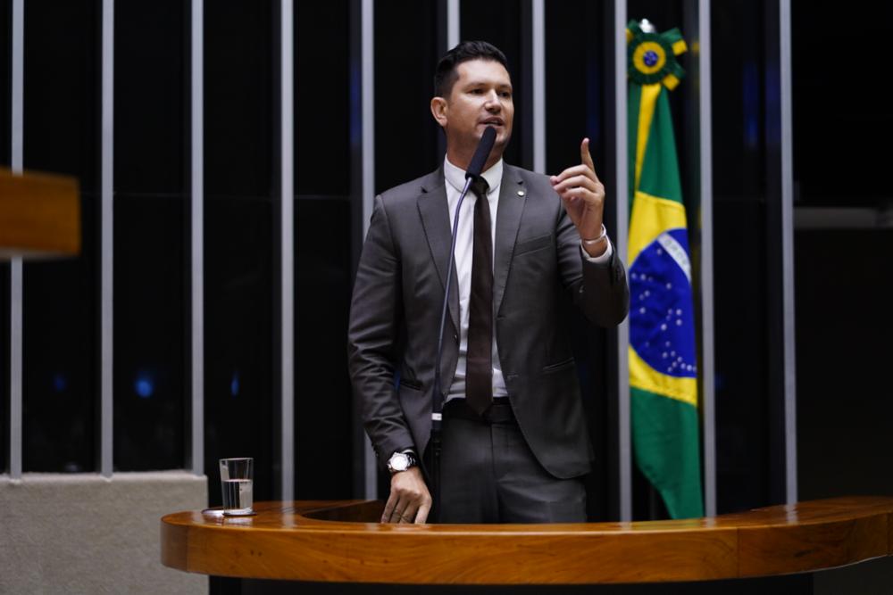 máscaras teatro — Portal da Câmara dos Deputados