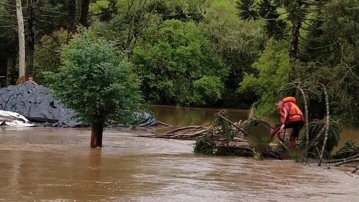 Semana começa com melhora no tempo, mas chuva volumosa deve retornar ao estado a partir de quarta-feira