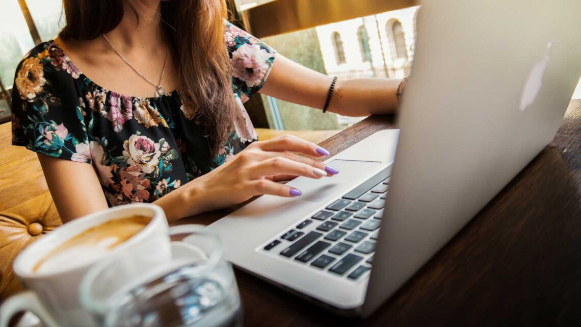 Mulheres avançam mas ainda são minoria no mercado de trabalho formal