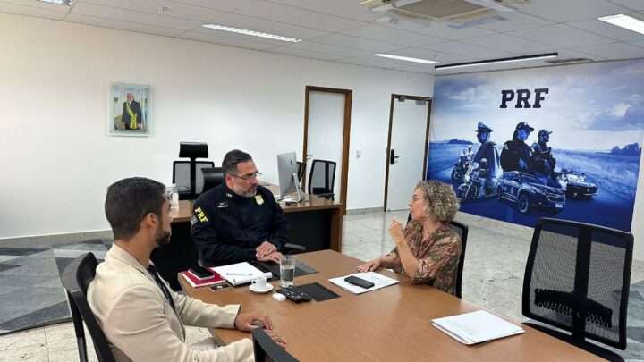 Ana Paula Lima discute fortalecimento da Polícia Rodoviária Federal com lideranças da corporação