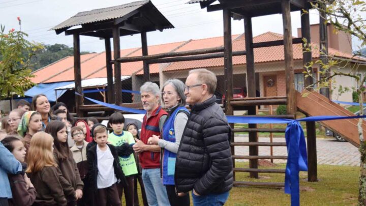 Praça Alfred Otto Rudolph é inaugurada no Dia Internacional da Amizade em Timbó