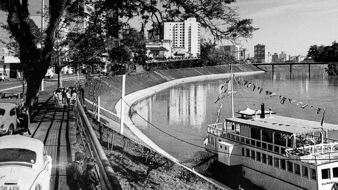 Exposição Itinerante Cidade no Espaço – Tempo, Uma Pesquisa de Fotocolagem chega ao IFC do Badenfurt, em Blumenau