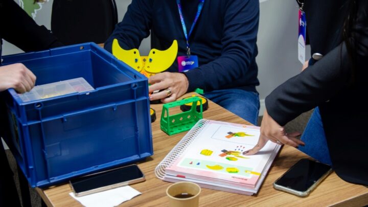 Robomind recebe educadores do Brasil e México em Blumenau para debater robótica no ensino