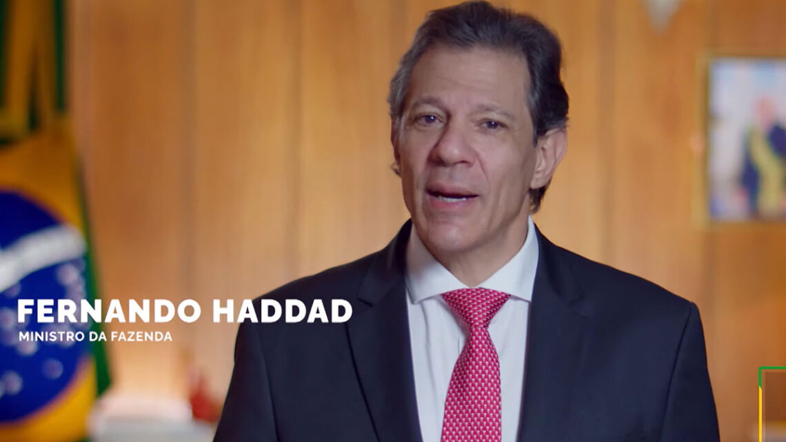 Haddad anuncia isenção de IR para quem ganha até R$ 5 mil