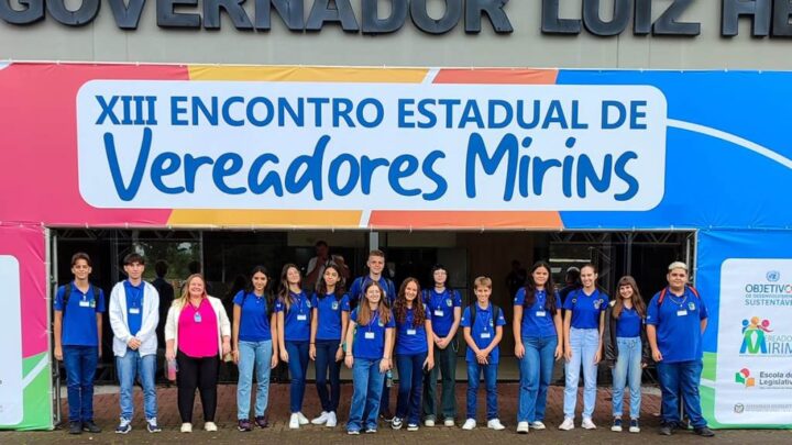 Parlamento Jovem de Timbó participa do maior encontro de Vereadores mirins /jovens do Estado