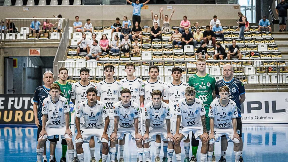 Timbó Futsal vence o Jaraguá Futsal mais uma vez e está na final do Catarinense Sub-17