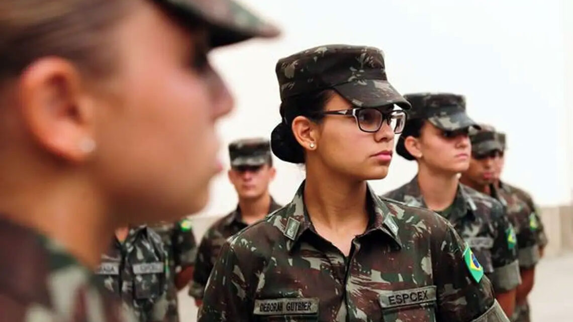 Forças Armadas iniciam alistamento voluntário feminino