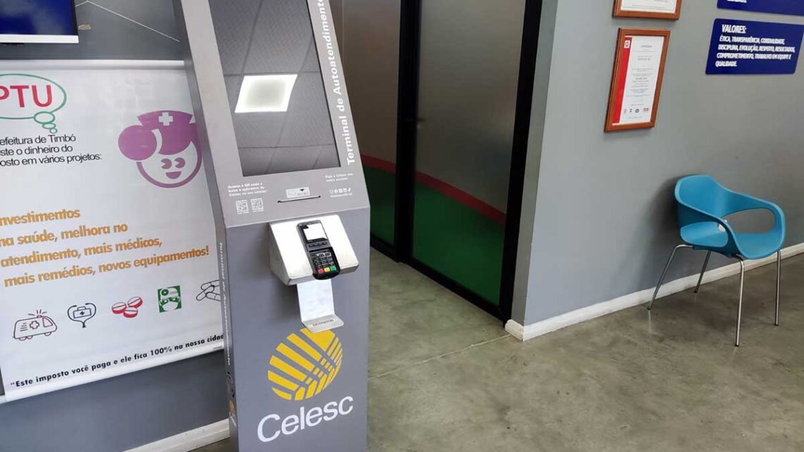 Celesc instala totem de autoatendimento em Timbó